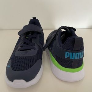 Boys brand new Puma sneakers. Size 3.5.